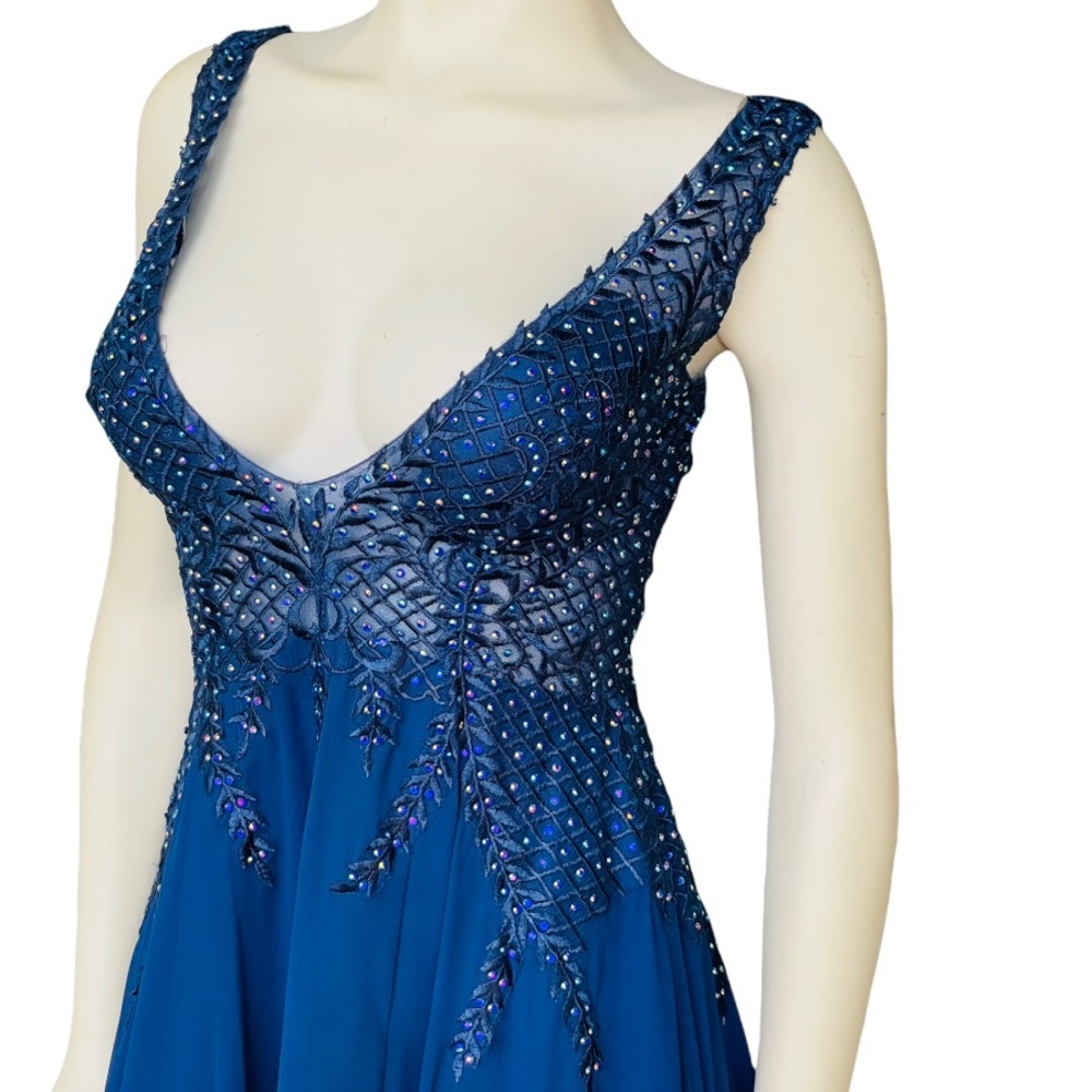 Formal Dress Gown Gianni Bini Appliqué Bodice Embellished Dress - Picture 6 of 10